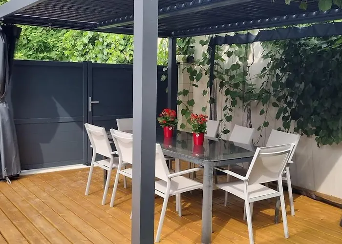 Holiday home Magnifique Maison D'architecte Bordeaux *